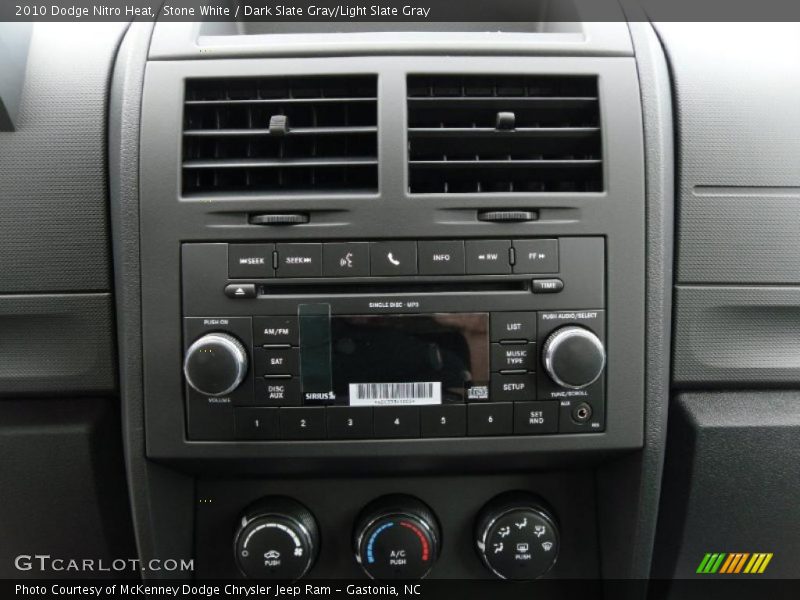 Stone White / Dark Slate Gray/Light Slate Gray 2010 Dodge Nitro Heat