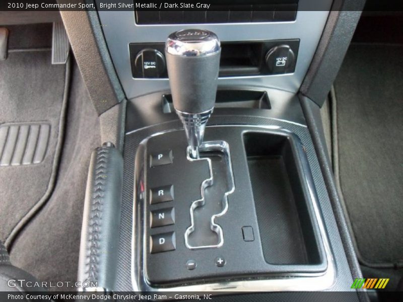 Bright Silver Metallic / Dark Slate Gray 2010 Jeep Commander Sport