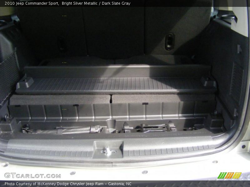 Bright Silver Metallic / Dark Slate Gray 2010 Jeep Commander Sport