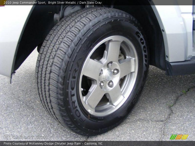 Bright Silver Metallic / Dark Slate Gray 2010 Jeep Commander Sport