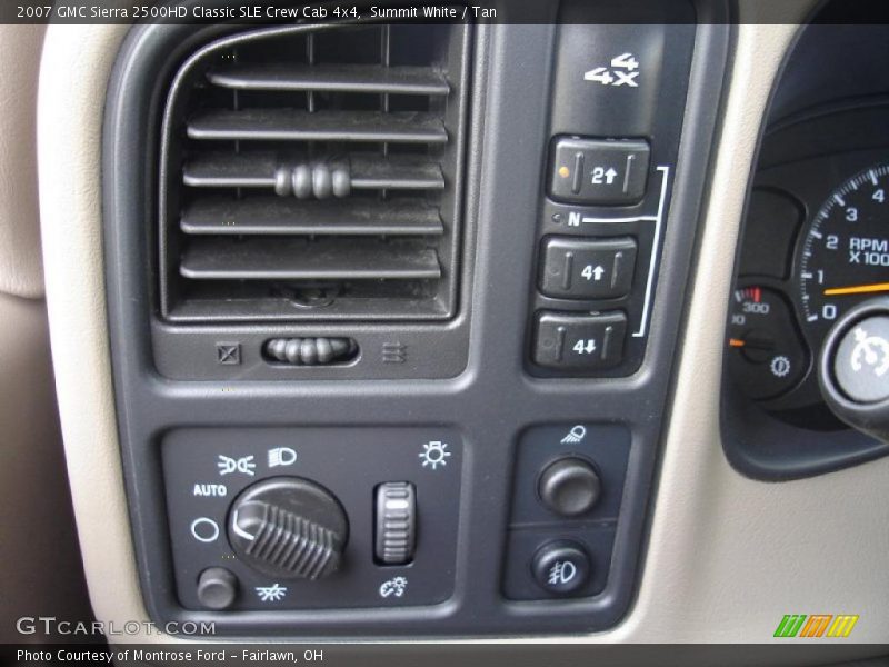 Summit White / Tan 2007 GMC Sierra 2500HD Classic SLE Crew Cab 4x4