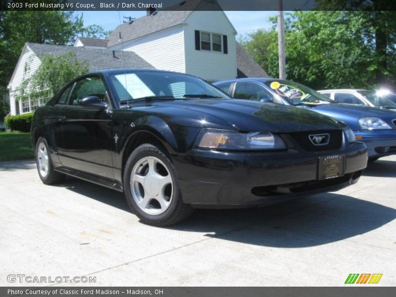 Black / Dark Charcoal 2003 Ford Mustang V6 Coupe