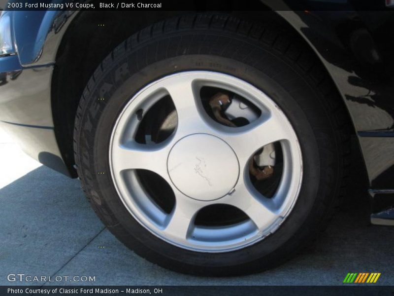Black / Dark Charcoal 2003 Ford Mustang V6 Coupe