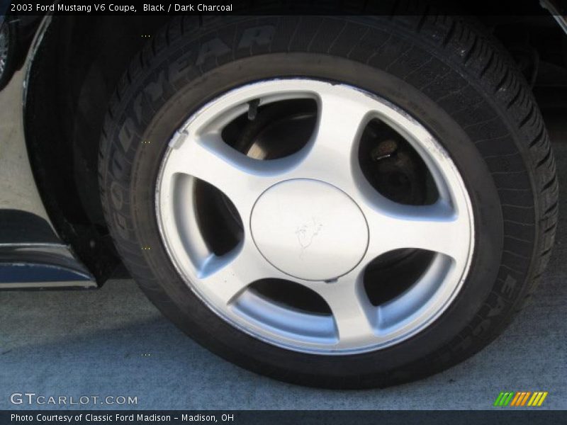 Black / Dark Charcoal 2003 Ford Mustang V6 Coupe