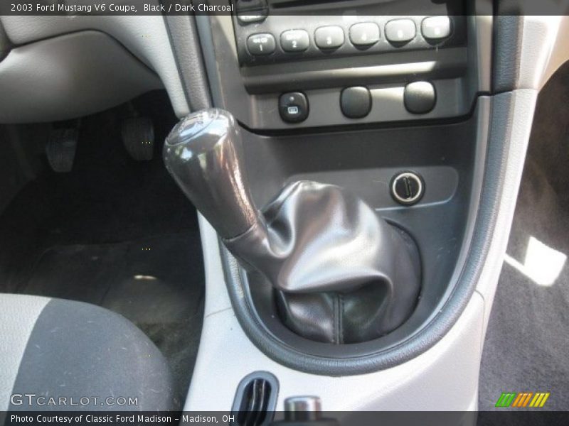 Black / Dark Charcoal 2003 Ford Mustang V6 Coupe