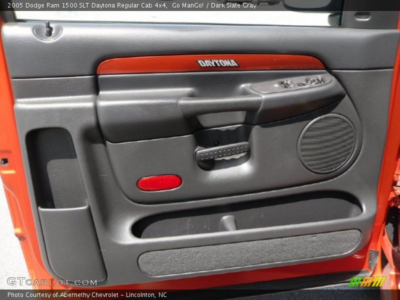 Go ManGo! / Dark Slate Gray 2005 Dodge Ram 1500 SLT Daytona Regular Cab 4x4
