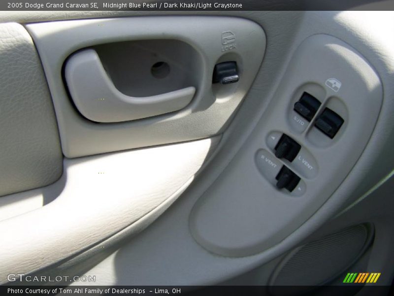 Midnight Blue Pearl / Dark Khaki/Light Graystone 2005 Dodge Grand Caravan SE