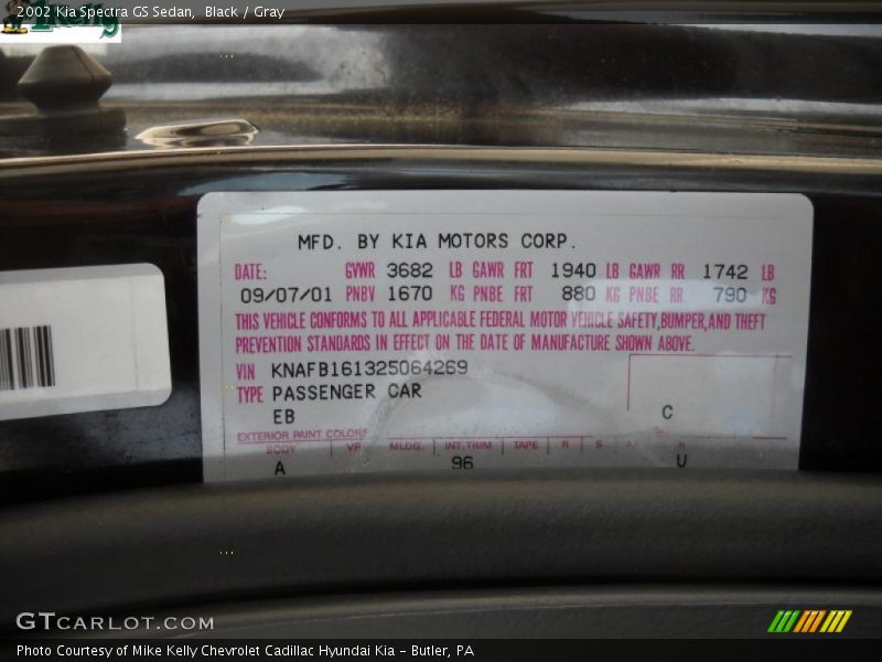 Black / Gray 2002 Kia Spectra GS Sedan