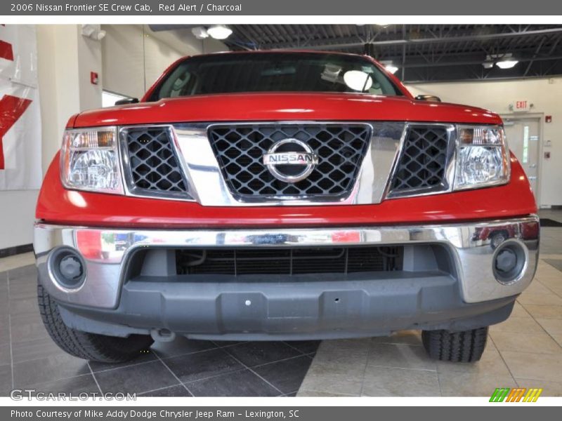Red Alert / Charcoal 2006 Nissan Frontier SE Crew Cab