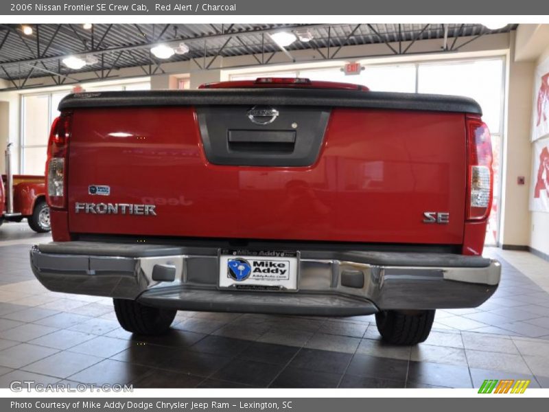 Red Alert / Charcoal 2006 Nissan Frontier SE Crew Cab
