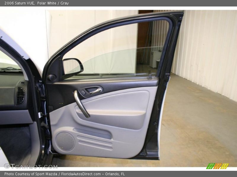Polar White / Gray 2006 Saturn VUE