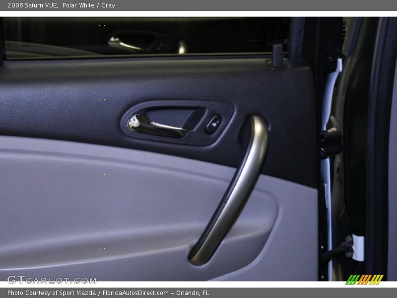 Polar White / Gray 2006 Saturn VUE