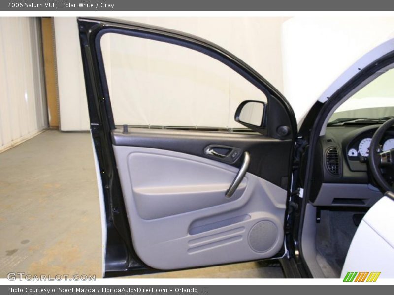 Polar White / Gray 2006 Saturn VUE