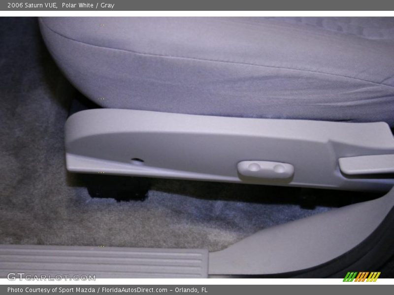 Polar White / Gray 2006 Saturn VUE