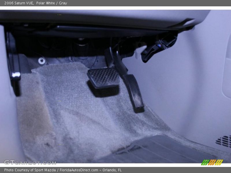 Polar White / Gray 2006 Saturn VUE