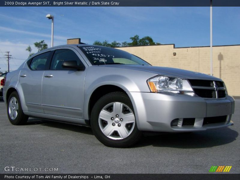 Bright Silver Metallic / Dark Slate Gray 2009 Dodge Avenger SXT