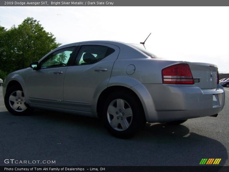 Bright Silver Metallic / Dark Slate Gray 2009 Dodge Avenger SXT
