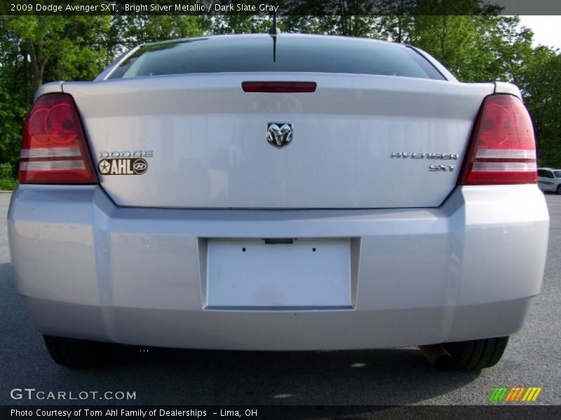 Bright Silver Metallic / Dark Slate Gray 2009 Dodge Avenger SXT
