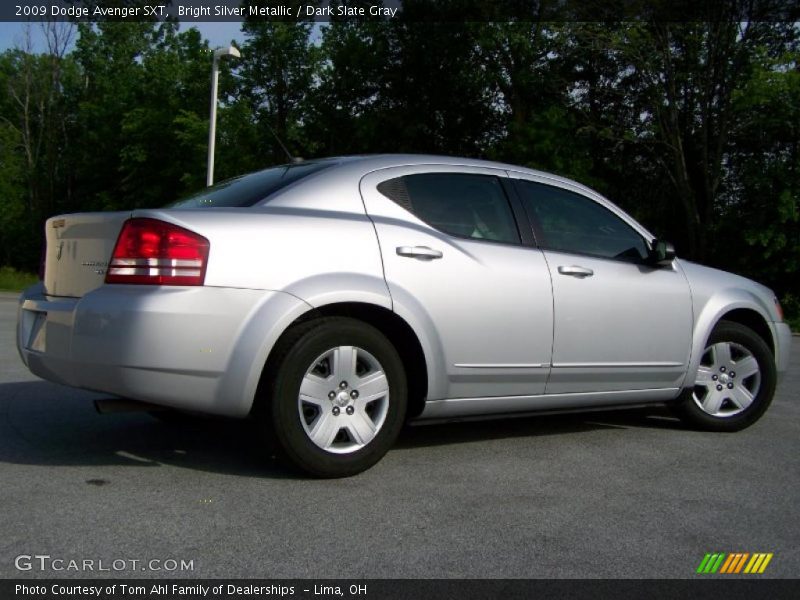 Bright Silver Metallic / Dark Slate Gray 2009 Dodge Avenger SXT