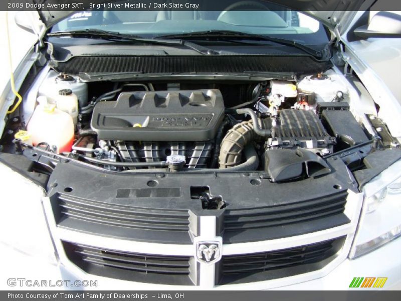 Bright Silver Metallic / Dark Slate Gray 2009 Dodge Avenger SXT