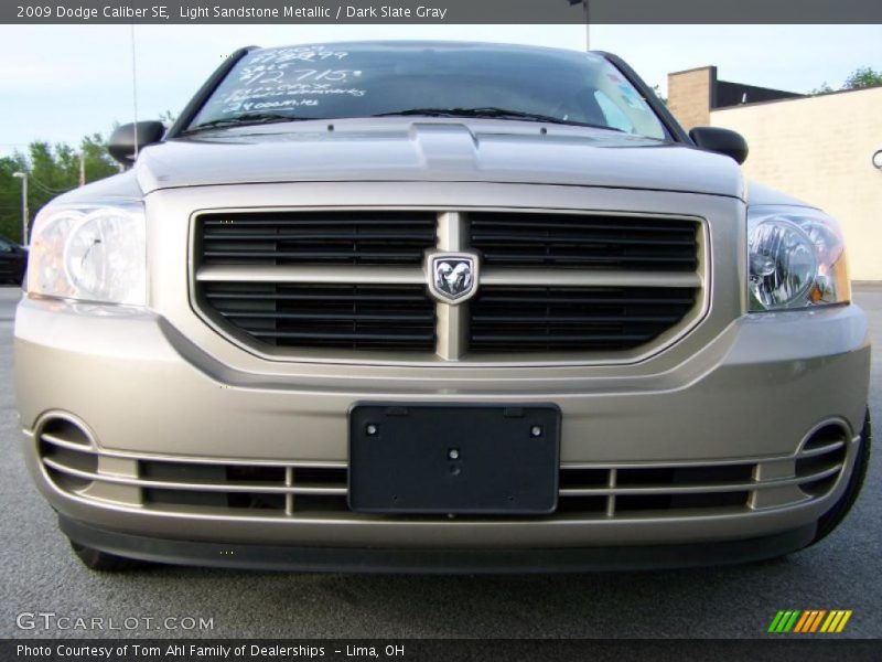 Light Sandstone Metallic / Dark Slate Gray 2009 Dodge Caliber SE