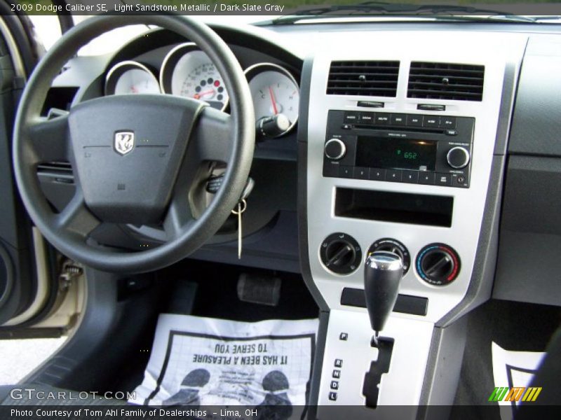 Light Sandstone Metallic / Dark Slate Gray 2009 Dodge Caliber SE
