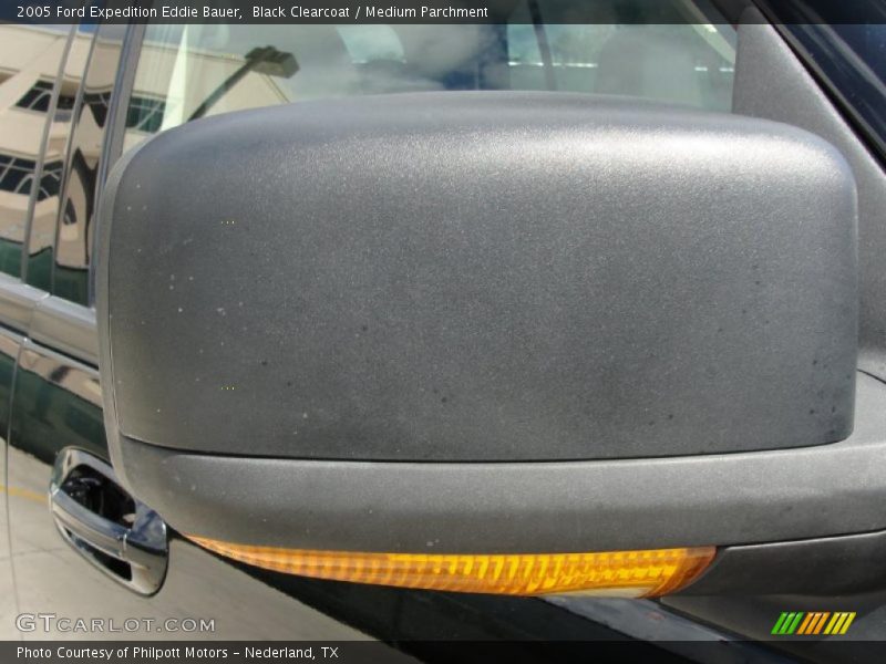 Black Clearcoat / Medium Parchment 2005 Ford Expedition Eddie Bauer