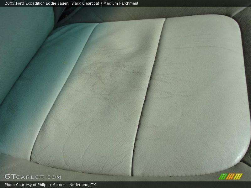 Black Clearcoat / Medium Parchment 2005 Ford Expedition Eddie Bauer