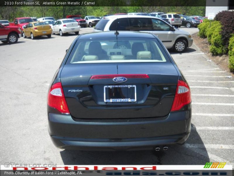 Atlantis Green Metallic / Camel 2010 Ford Fusion SE