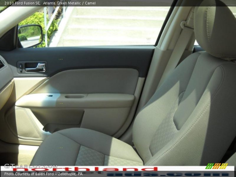 Atlantis Green Metallic / Camel 2010 Ford Fusion SE