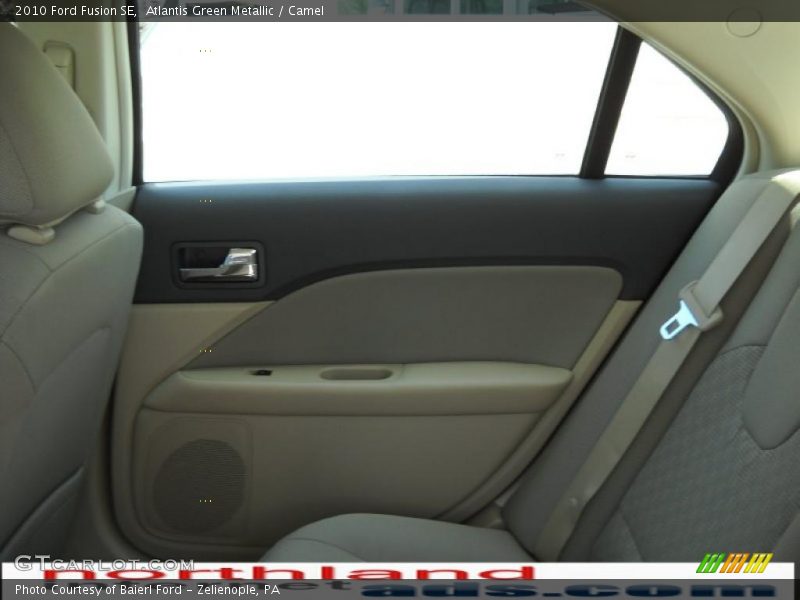 Atlantis Green Metallic / Camel 2010 Ford Fusion SE
