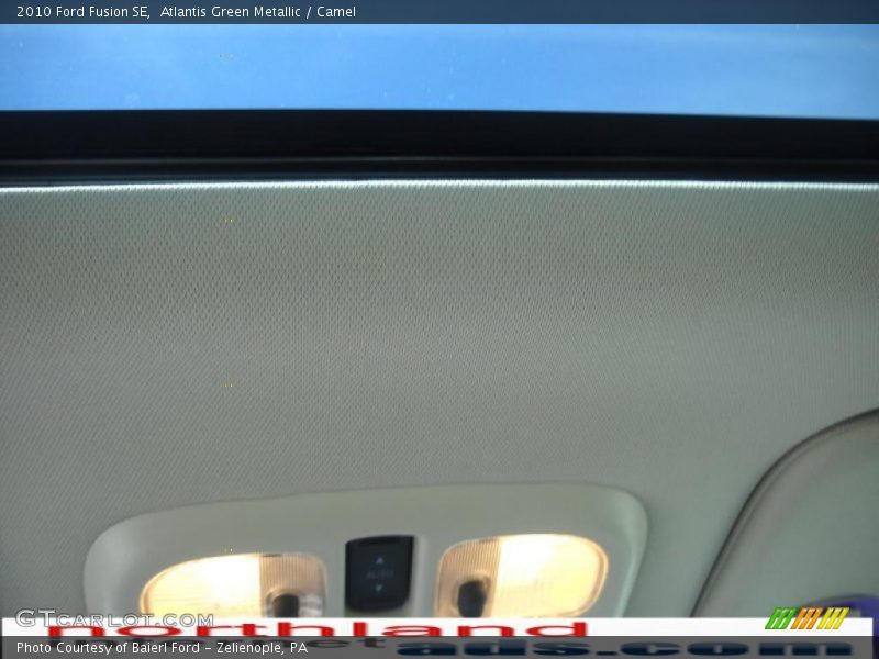 Atlantis Green Metallic / Camel 2010 Ford Fusion SE