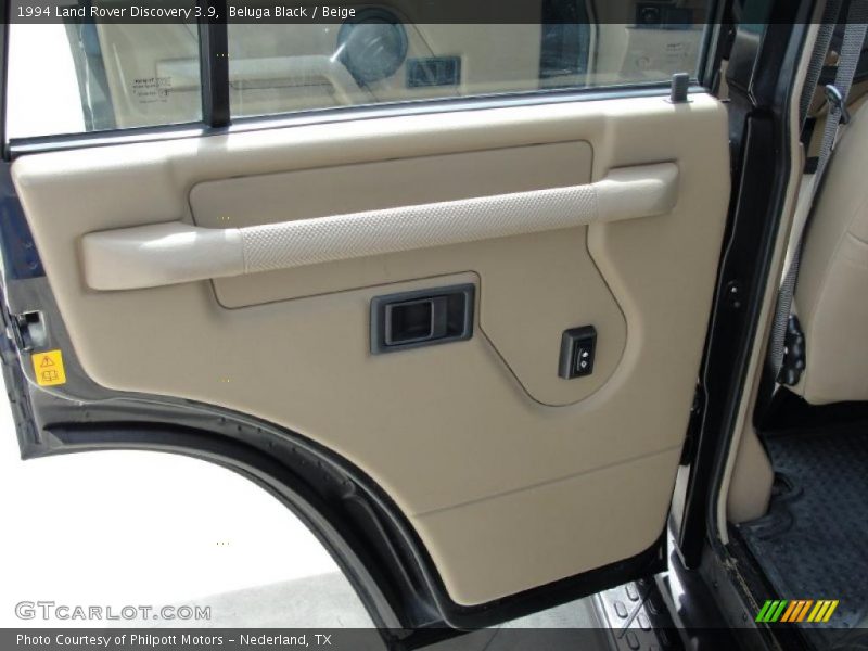 Beluga Black / Beige 1994 Land Rover Discovery 3.9