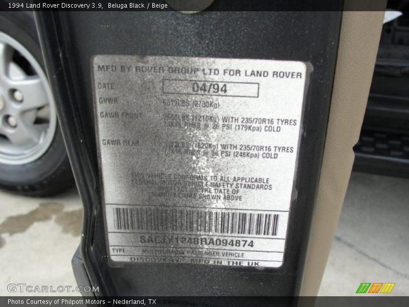 Beluga Black / Beige 1994 Land Rover Discovery 3.9