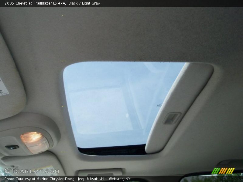 Black / Light Gray 2005 Chevrolet TrailBlazer LS 4x4