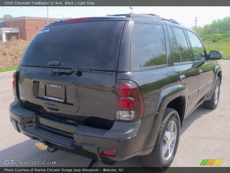 Black / Light Gray 2005 Chevrolet TrailBlazer LS 4x4