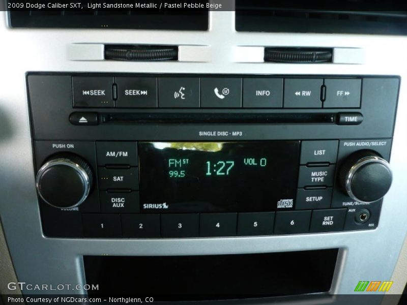 Light Sandstone Metallic / Pastel Pebble Beige 2009 Dodge Caliber SXT