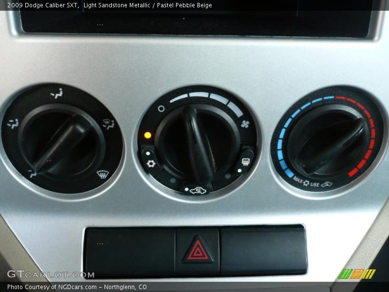 Light Sandstone Metallic / Pastel Pebble Beige 2009 Dodge Caliber SXT