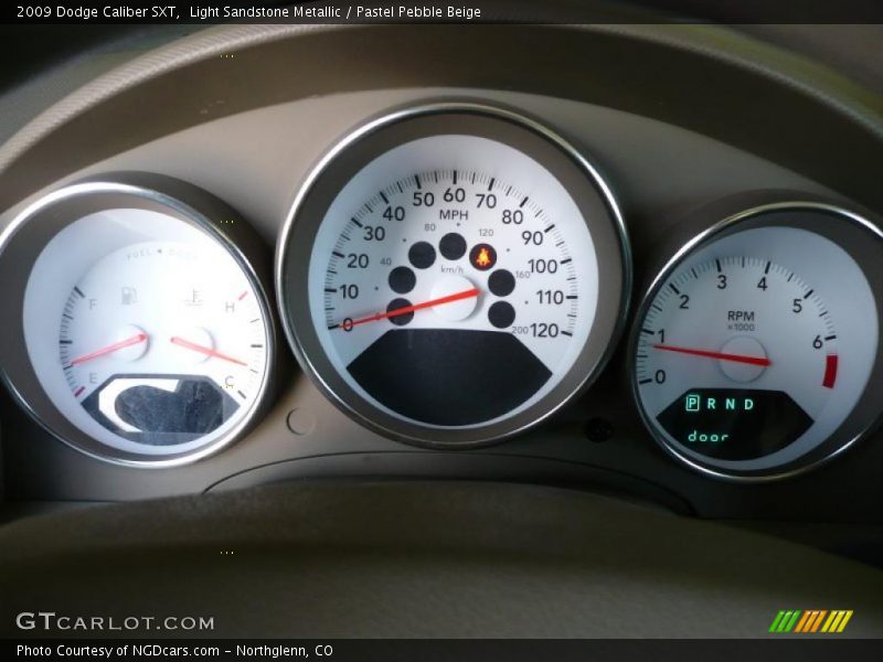 Light Sandstone Metallic / Pastel Pebble Beige 2009 Dodge Caliber SXT