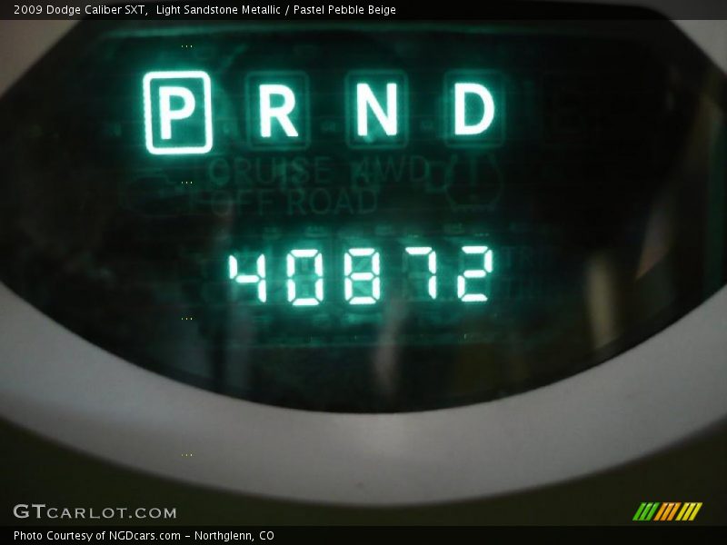 Light Sandstone Metallic / Pastel Pebble Beige 2009 Dodge Caliber SXT