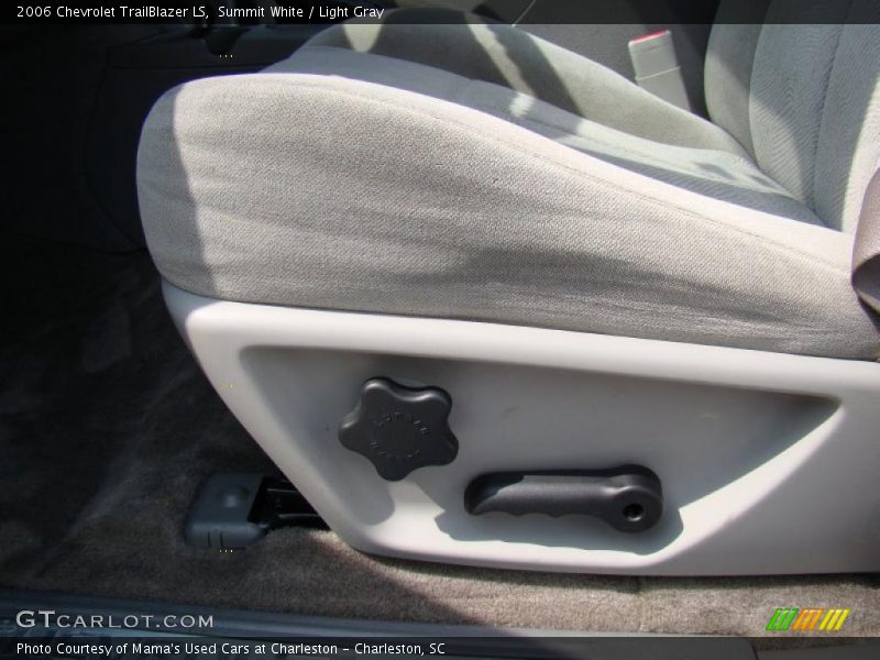 Summit White / Light Gray 2006 Chevrolet TrailBlazer LS