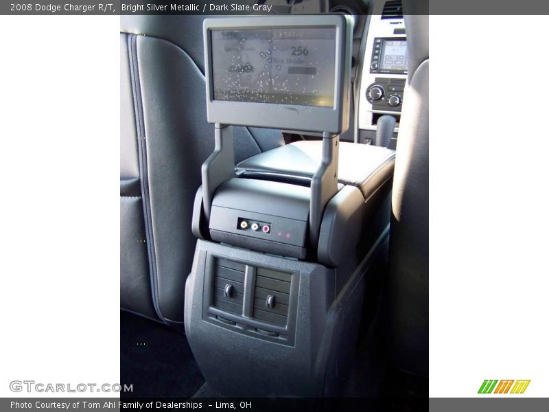 Bright Silver Metallic / Dark Slate Gray 2008 Dodge Charger R/T