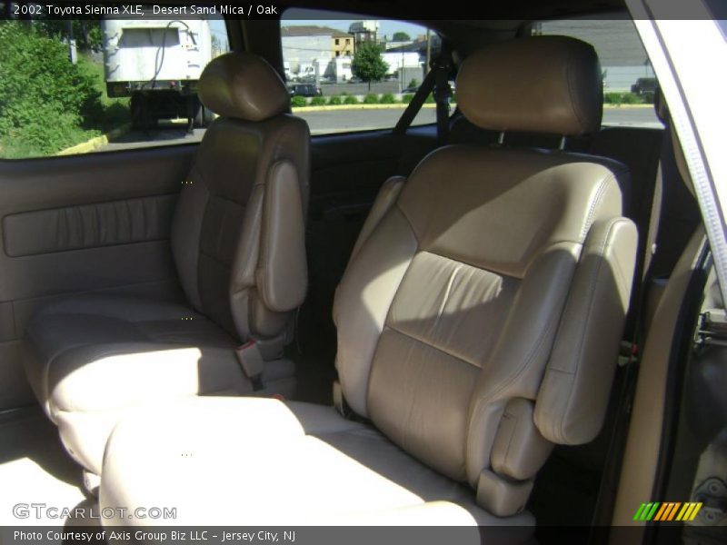 Desert Sand Mica / Oak 2002 Toyota Sienna XLE