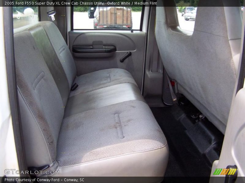Oxford White / Medium Flint 2005 Ford F550 Super Duty XL Crew Cab Chassis Utility