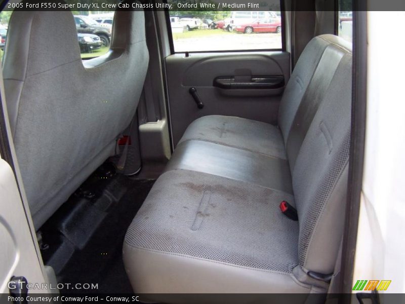 Oxford White / Medium Flint 2005 Ford F550 Super Duty XL Crew Cab Chassis Utility