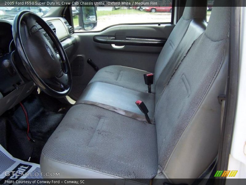 Oxford White / Medium Flint 2005 Ford F550 Super Duty XL Crew Cab Chassis Utility