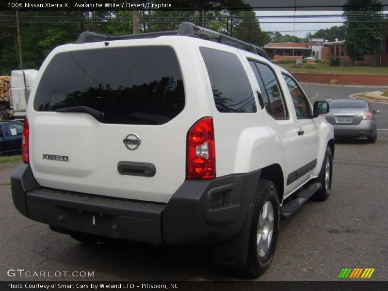 Avalanche White / Desert/Graphite 2006 Nissan Xterra X