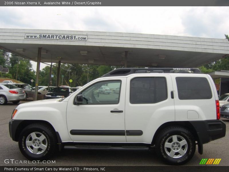Avalanche White / Desert/Graphite 2006 Nissan Xterra X