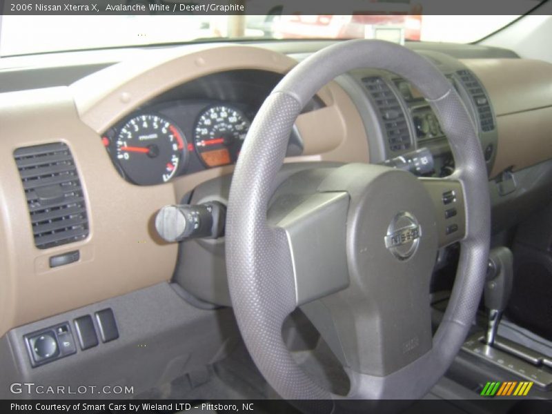 Avalanche White / Desert/Graphite 2006 Nissan Xterra X