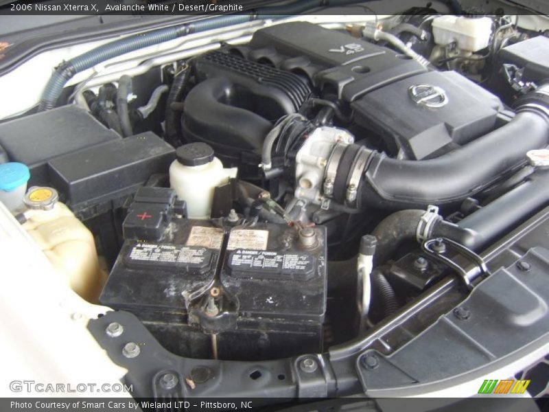 Avalanche White / Desert/Graphite 2006 Nissan Xterra X